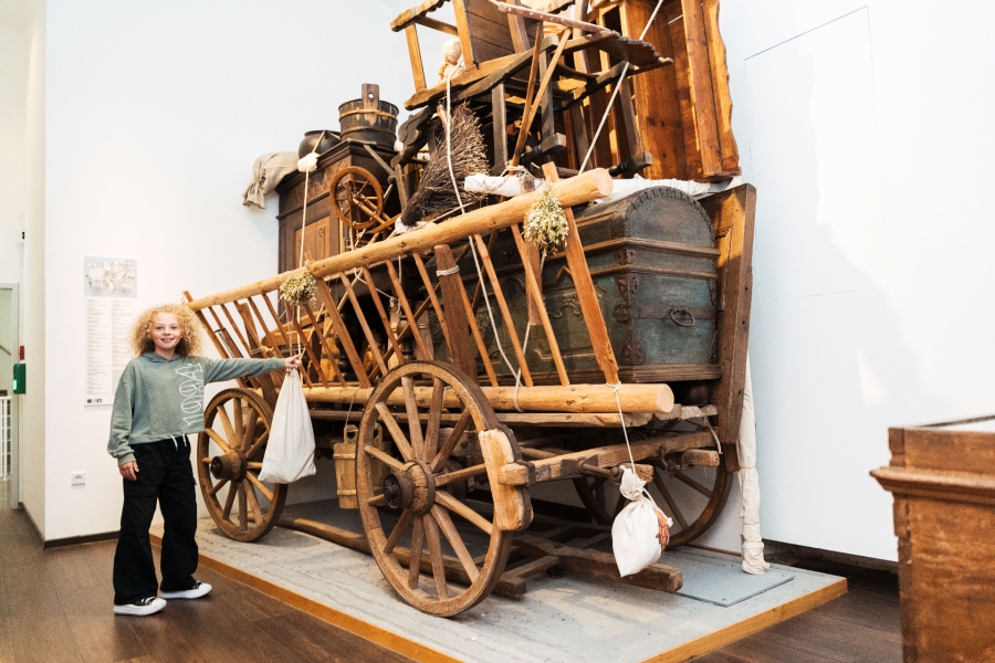 Amüsante Zeitreise mit Sprichwörtern und Redewendungen am Sonntag, 4. August um 15 Uhr in der Wewelsburg. (©Kreismuseum Wewelsburg, André Heinermann)